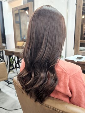 ベレッタ 松井山手店(veretta.) 艶やかチョコレートブラウン   【小野山 香苗】