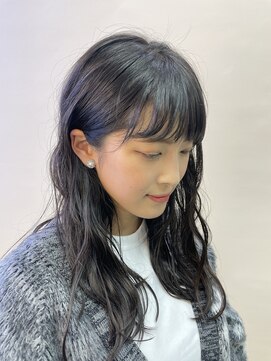 ミュークバイスニップ(Mjuk by Snip) 黒髪ロングヘア