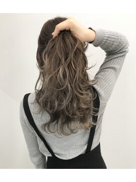 シエスタ バイ アンブルリュクス(siesta by amble luxe) アッシュグレー