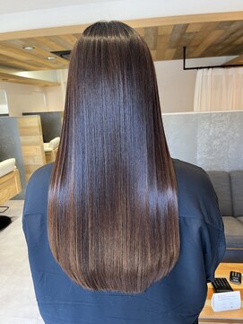 ブルーム ヘア デザイン ドゥーエ(bloom hair design due) ビターチョコレート｜髪質改善×塚口で叶う美髪矯正【縮毛矯正】