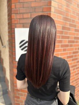 イイナヘアガレージ(117) 【117hairgarage】ナチュラルグラデーション_ワインレッドカラー