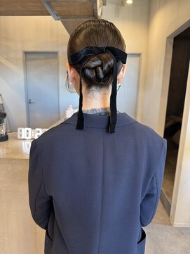 イミ(imi) シニヨン/お団子/カチモリ/タイト/お呼ばれヘア/ヘアセット/登戸