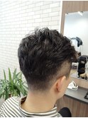 オン・オフどちらもいける大人ツーブスタイル