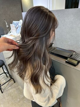 メリー オオサカ(Merly Osaka) 主張しすぎない大人しめハイライト