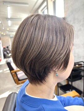 ヴィサージュ クラール(VISAGE klar) 白髪ぼかし×ショート