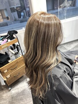 ベージュハイライト/ブリーチ/ロング/髪質改善トリートメント
