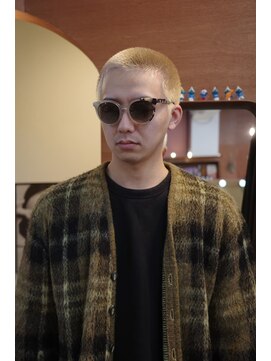 エディ(Edy) メンズ刈り上げケアブリーチ抜きっぱなしブロンド眉毛カット岡山