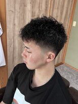 ラヴィス(LAVIS)&nbsp;リバースセンターパート/ニュアンスパーマ/ダウンバング/飯田