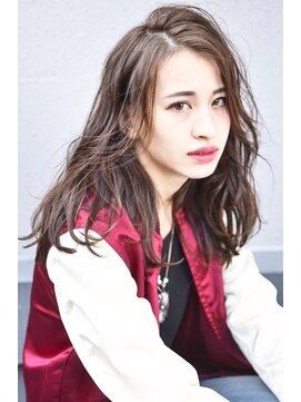 アイコニックナゴヤ(AIconic nagoya) 無造作ルーズくせ毛風マーメイドアッシュベージュカラー