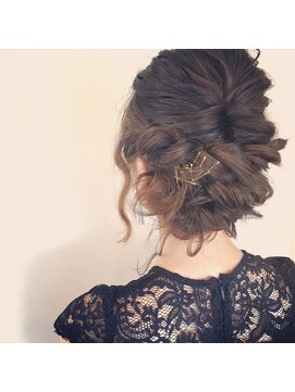 マルサンカクシカクプラスヘアー(〇△□＋Hair.) ヘアセット