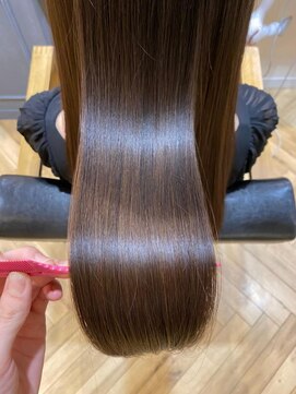 アルーシェ 平井(Alushe) Aujuaトリートメント『Alushe平井』