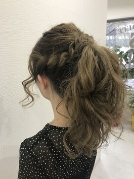 アメリエギャルソン 岩槻店(amelie et garcon) ボリュームポニー