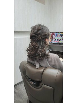 ウル(ulu) ハーフアップ