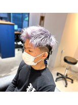 ディグニフ(DIGNIF)&nbsp;ラベンダーシルバーアッシュ×スキンフェード×バリアート