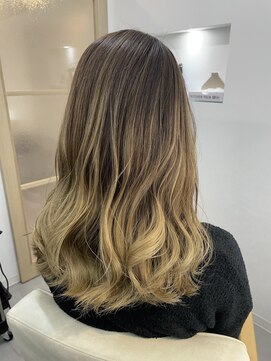 エクラートリアーラ 藤沢店(ECLART Reala) グラデーションカラー［藤沢美容室／髪質改善］