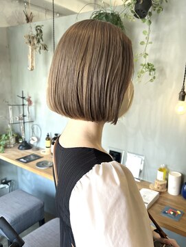 ベラ(BELLA) BELLA☆KONI☆Beige×Bob