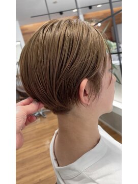 フラワーズビィーオーディー(FLOWERS BOD) コンパクトショート