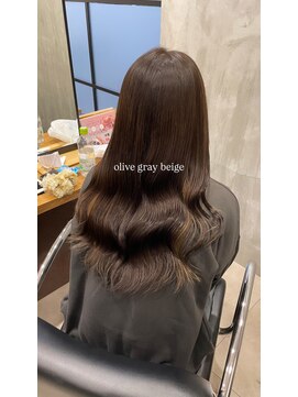 ブランシェ 名鉄小幡駅前店 オリーブグレージュ