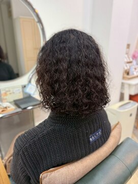 ビィーワンイースト(Be 1 EAST) ミディアムパーマ