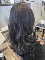 プラス ファースト ヘア(Plus 1st)&nbsp;ゆる巻きセミロング×ダークグレージュカラー