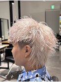 ホワイトマレットヘアVマッシュウルフ