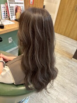 クロエ バイ ラヴィズム 新潟ビルボードプレイス2店(CLOE by LUVISM) ハイライト＆ウェーブスタイル