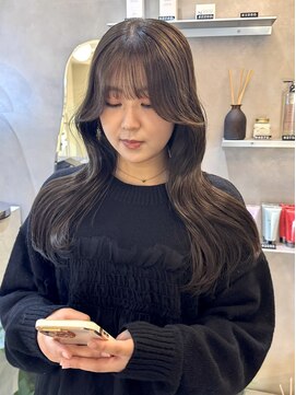 ジーナ 天神(Zina) 韓国ヘア/顔周りカット/レイヤーカット/グレージュカラー