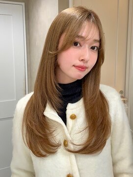 アイユー(ii+U) 大人レイヤーカット　前髪顔周りレイヤー　9トーンベージュ