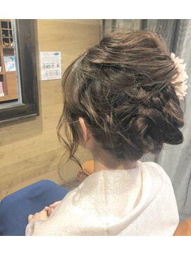 ゼゼ(zeze) 【zeze】ボブでも出来る♪ゆるふわアレンジ♪/なみなみウェーブ