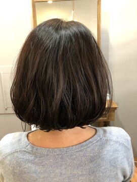 ハロ 蕨(HALO) ゆるふわボブ