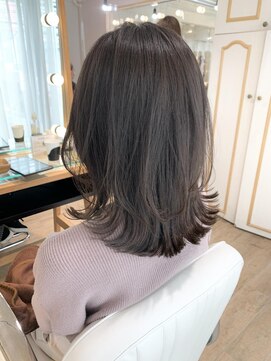 ネオリーブ チロル 横浜西口店(Neolive CiroL.) 外ハネボブ　縮毛矯正　大人可愛い　くびれボブ