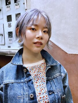 ニコナチカ(nico nachika) シルバーグレージュショート