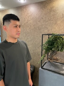 ネクサスアンドコー 錦糸町店(NEXUS&Co.) オールバック×フェード[錦糸町]<理容室>[Men's]