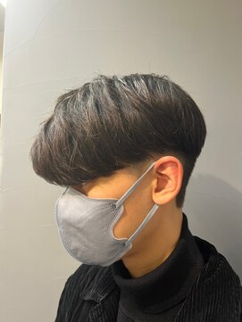 メンズヘアトーキョー(MEN'S HAIR TOKYO) ツーブロック/前下がりマッシュ/黒髪