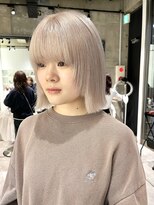 イリ(iLi)&nbsp;【iLi×REN】ホワイトベージュ/フェイスレイヤー