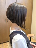 ヘアー ドレッサー パワードール(Hair Dresser)&nbsp;40代、アシンメトリーな前下がりボブ