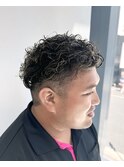 ハイライトツーブロックスパイラルパーマスタイル
