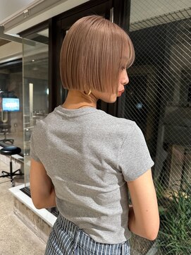 カート バイ デコ(Kurt by DECO) 【ERIKA】リップラインミニボブとハイトーンベージュ