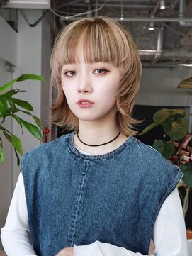 シオン(shion) 前髪カットくびれミディ韓国ヘアダブルカラー_F31254