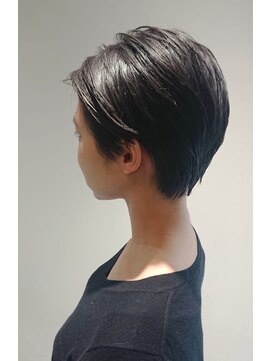 ウィッティ(Witty) 【witty】黒髪にも似合うハンサムショート