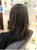 アッシュブラウン オフィスヘア 簡単スタイリング ローライト