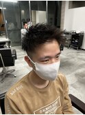 黒髪短髪フェードツーブロック刈り上げ