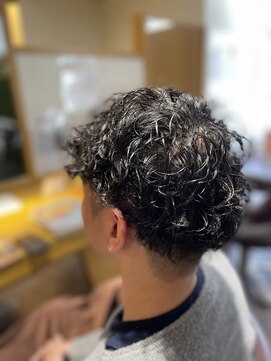 ガーナ(GANA) ２０２５年　夏ヘア☆ツイストスパイラルパーマ