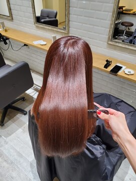 カーラ(Cara) アドミオカラー × Pink Braun