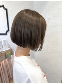 ブラウンベージュブリーチなしミニボブ前髪前下がりボブ