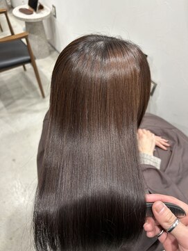 グラフ 立川(Graph.) 縮毛矯正 Aujua髪質改善トリートメント