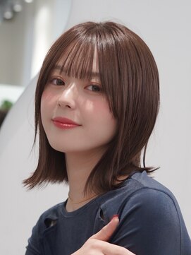 アンアミ オモテサンドウ(Un ami omotesando) 韓国風くびれミディアムボブハッシュカット