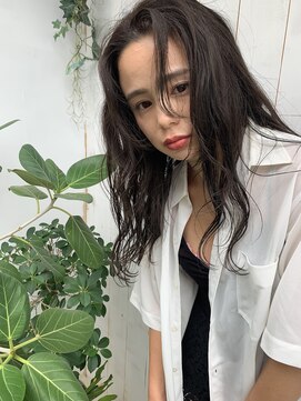 ソルトウォーター(SALT WATER) SUSAKI外国人風センターパートグレージュロブ