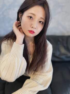 オウルズ(owls) 【owls】大人可愛いセンターパートうるつや抜け感ロング