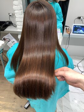 リーホリエ(Lee Horie) ツヤの滑り台